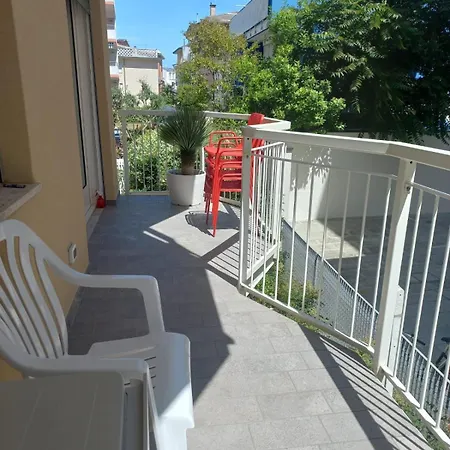 Sanzio - Bilocale 2 Bagni Vicino Al Mare - Agenzia Cocal * Каорле